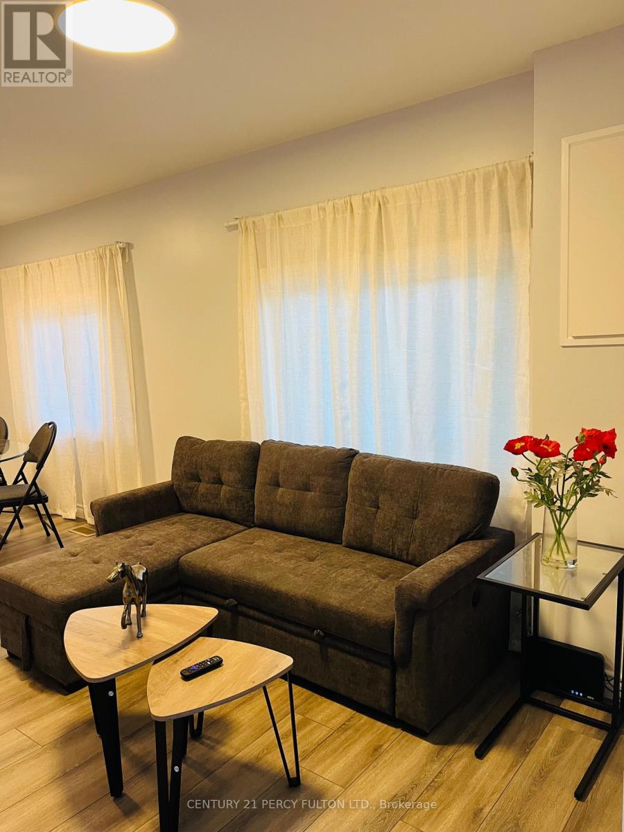 912 BEECHWOOD AVENUE