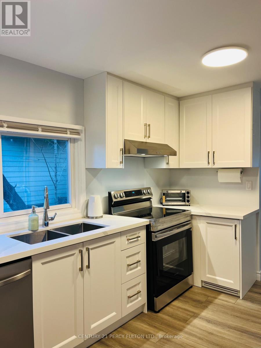 912 BEECHWOOD AVENUE