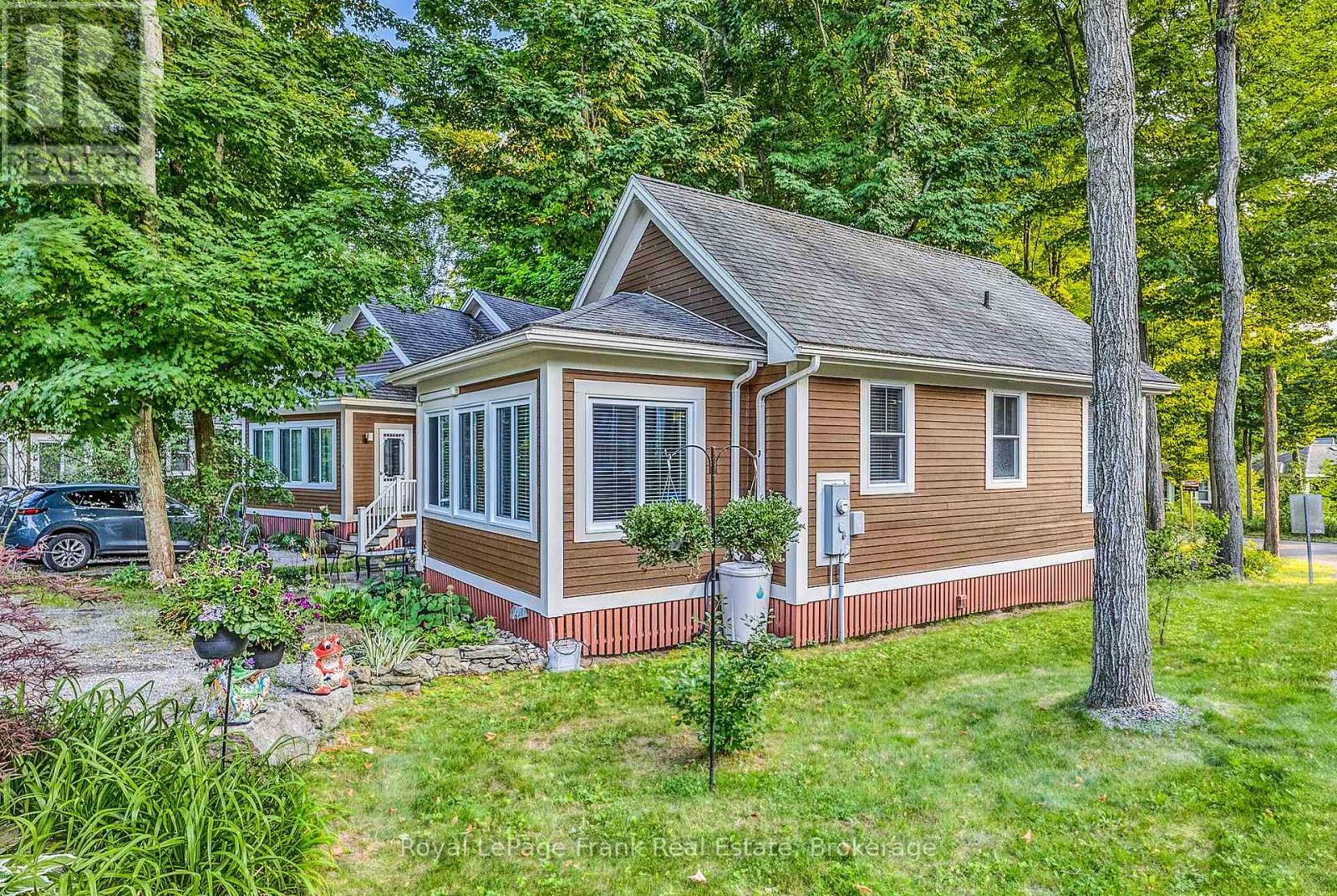 Photo 1 of 40 — 129 - 2 CHIPMUNK LANE Unit 129, Prince Edward County (Athol Ward), ON K0K1P0