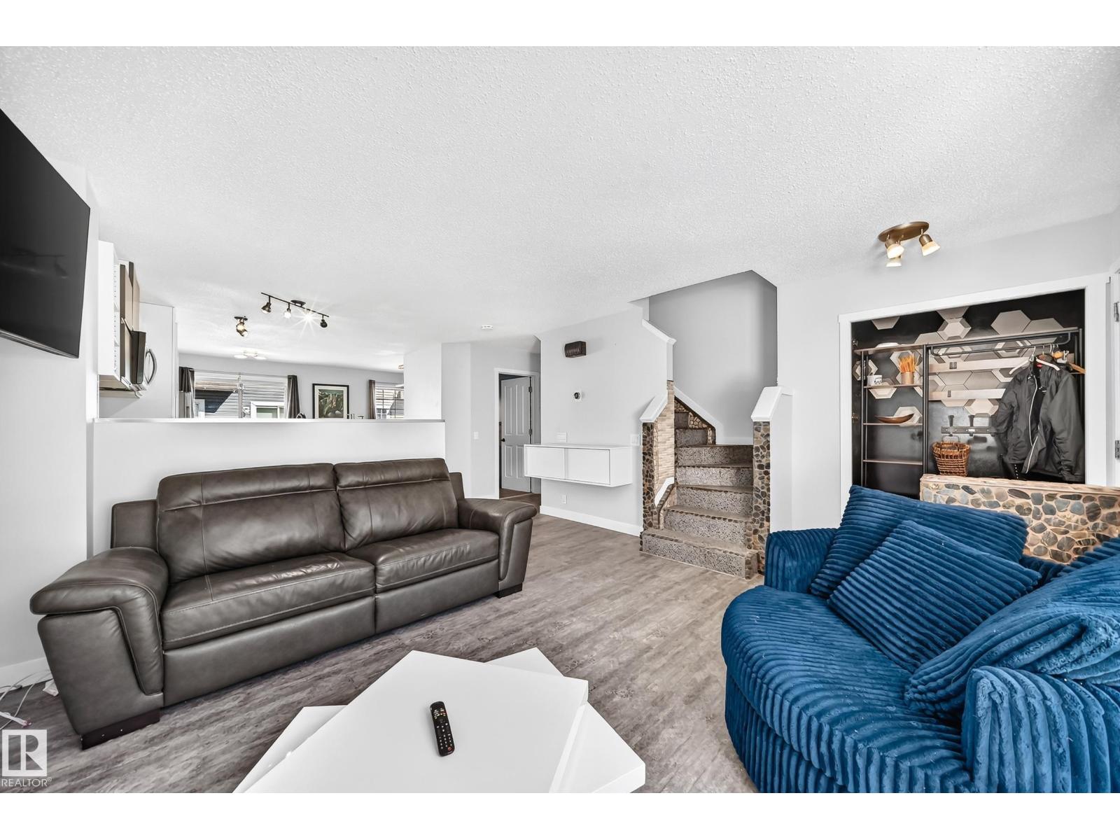 #146 5604 199 ST NW