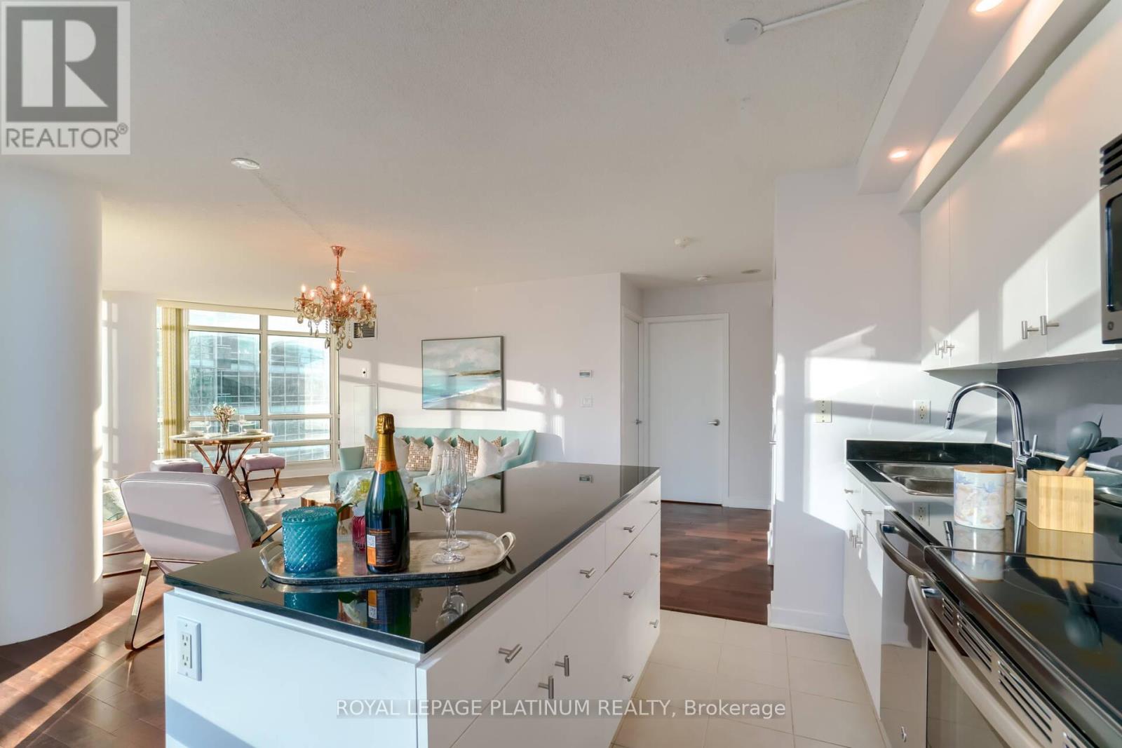 2309 - 397 FRONT STREET W