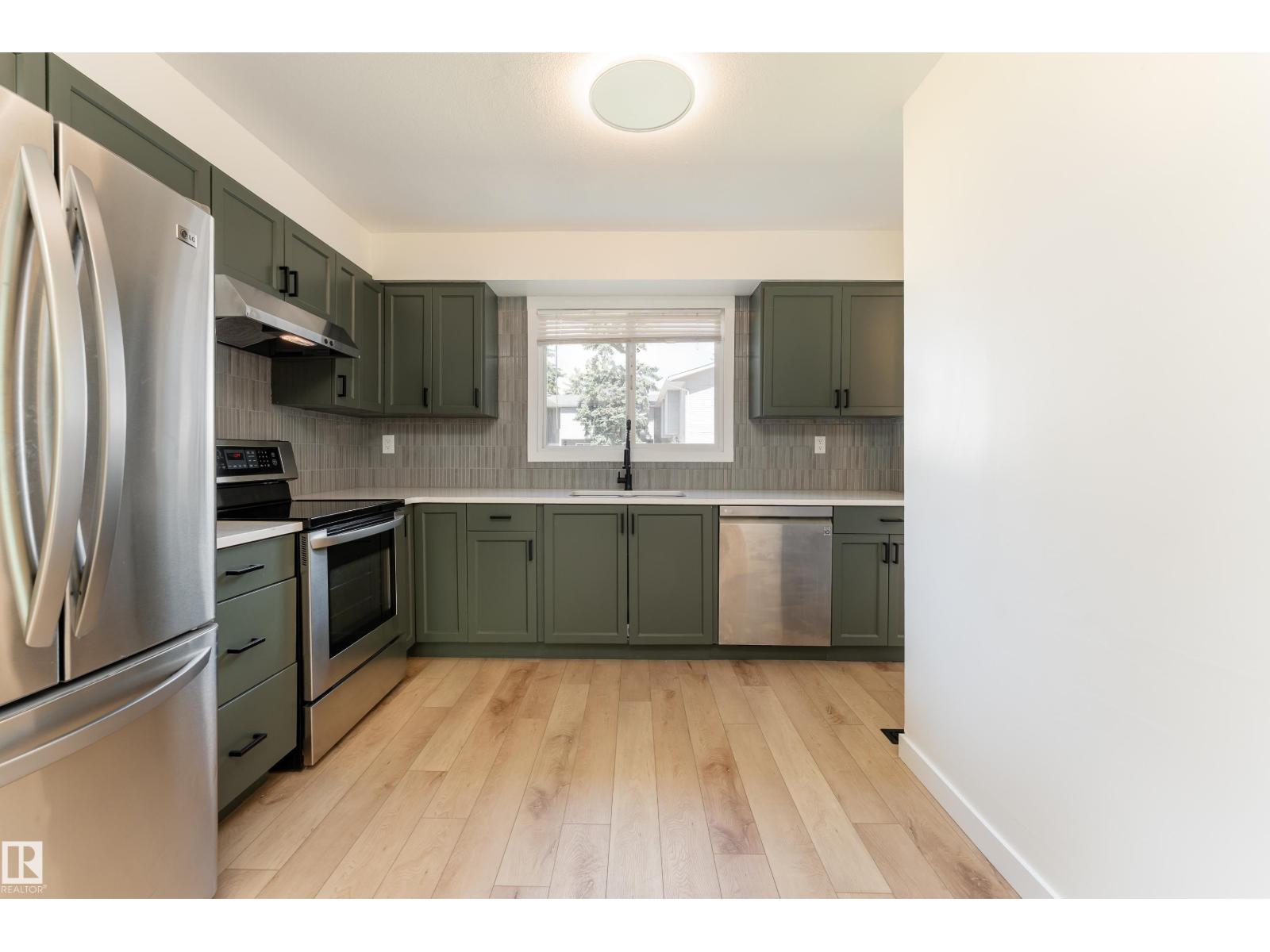 #10 1415 62 ST NW