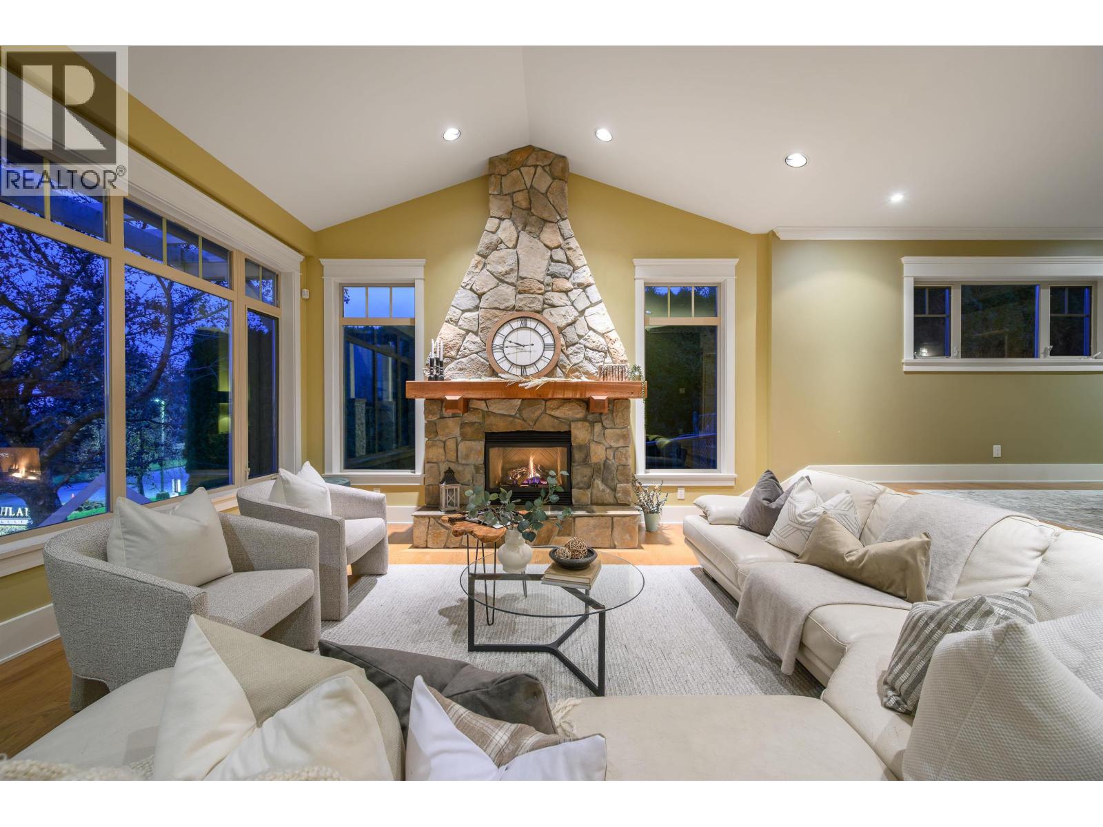 3402 ANNE MACDONALD WAY