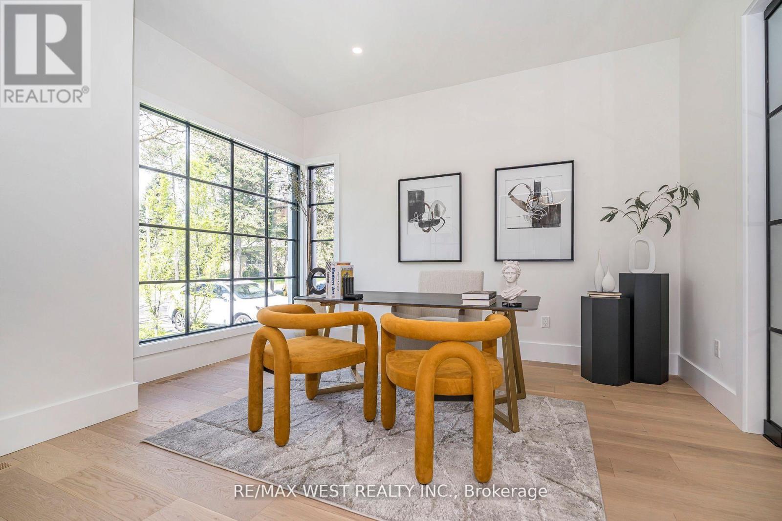 29 BROMLEY CRESCENT
