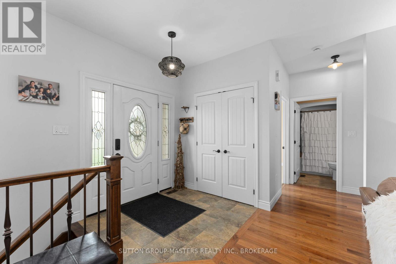 11 DAWSON DRIVE