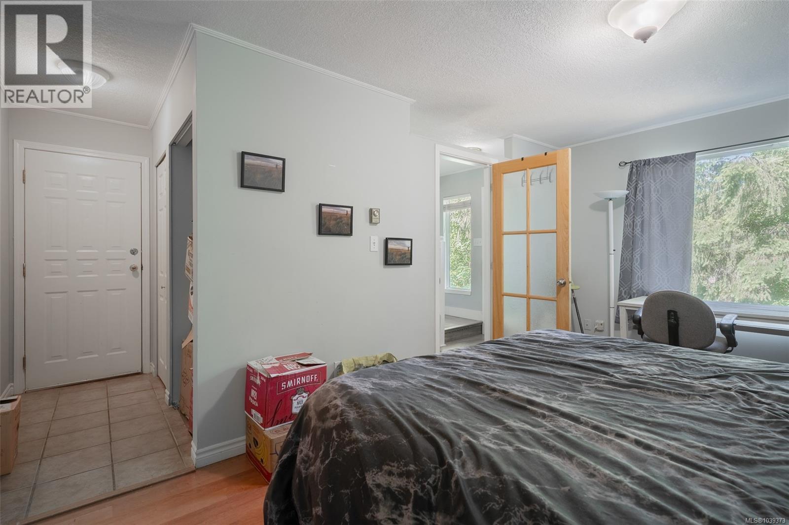 60 Porter Rd