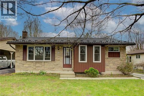 271 FOREST GLEN Crescent Mount Forest ON N0G2L2