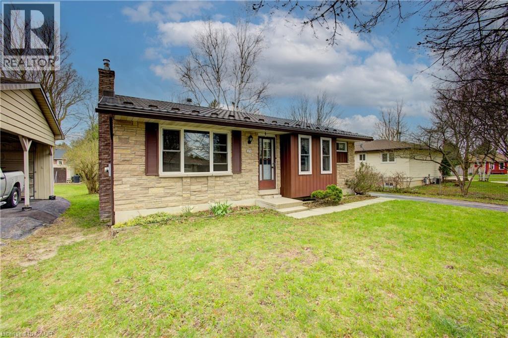 271 FOREST GLEN Crescent