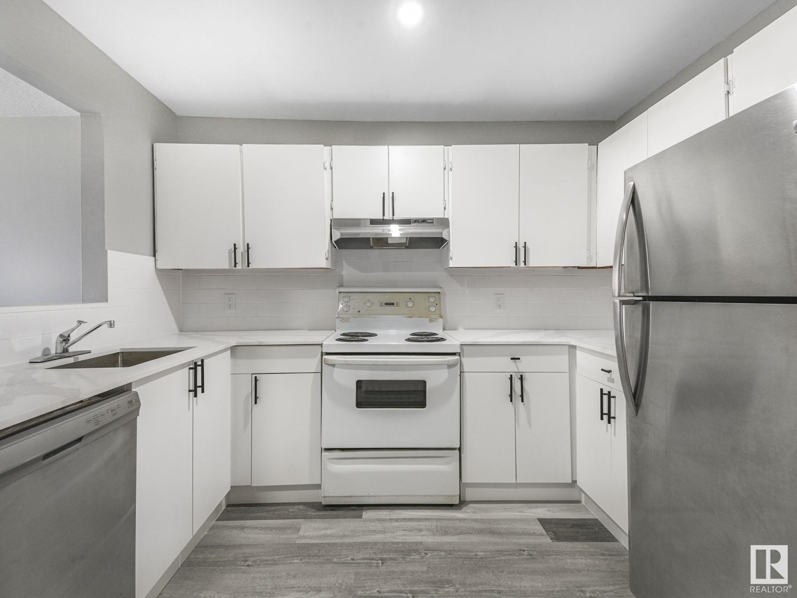 #102 14908 26 ST NW