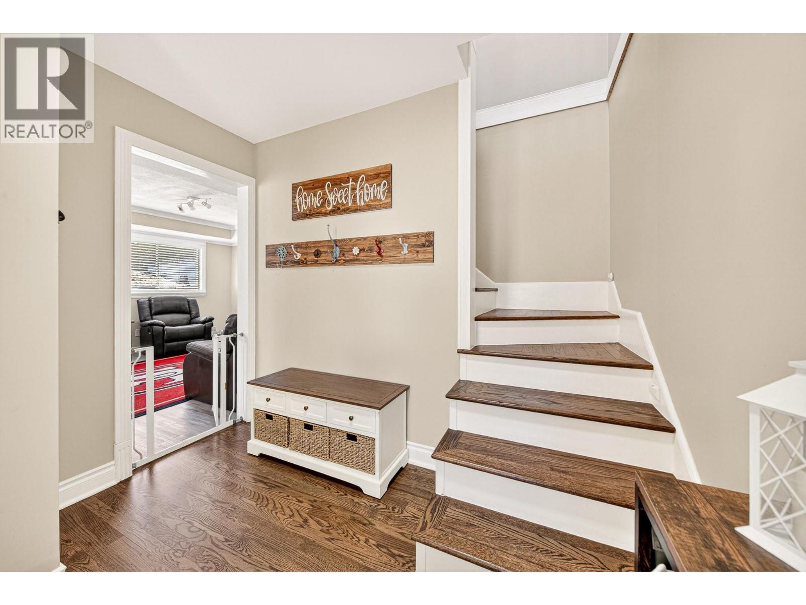 6 & 7 Clearwater Place