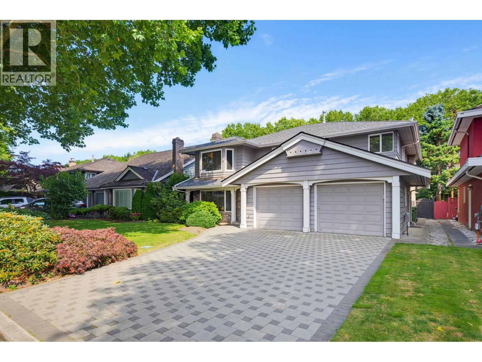 5471 WOODPECKER DRIVE