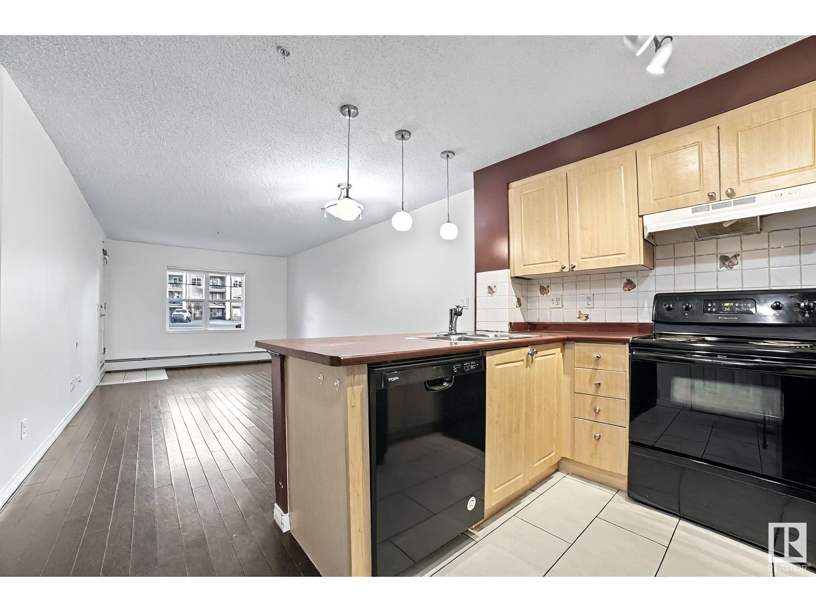 #111 622 MCALLISTER LO SW