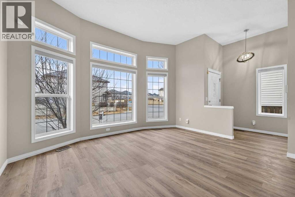 87 Saddlebrook Gardens NE