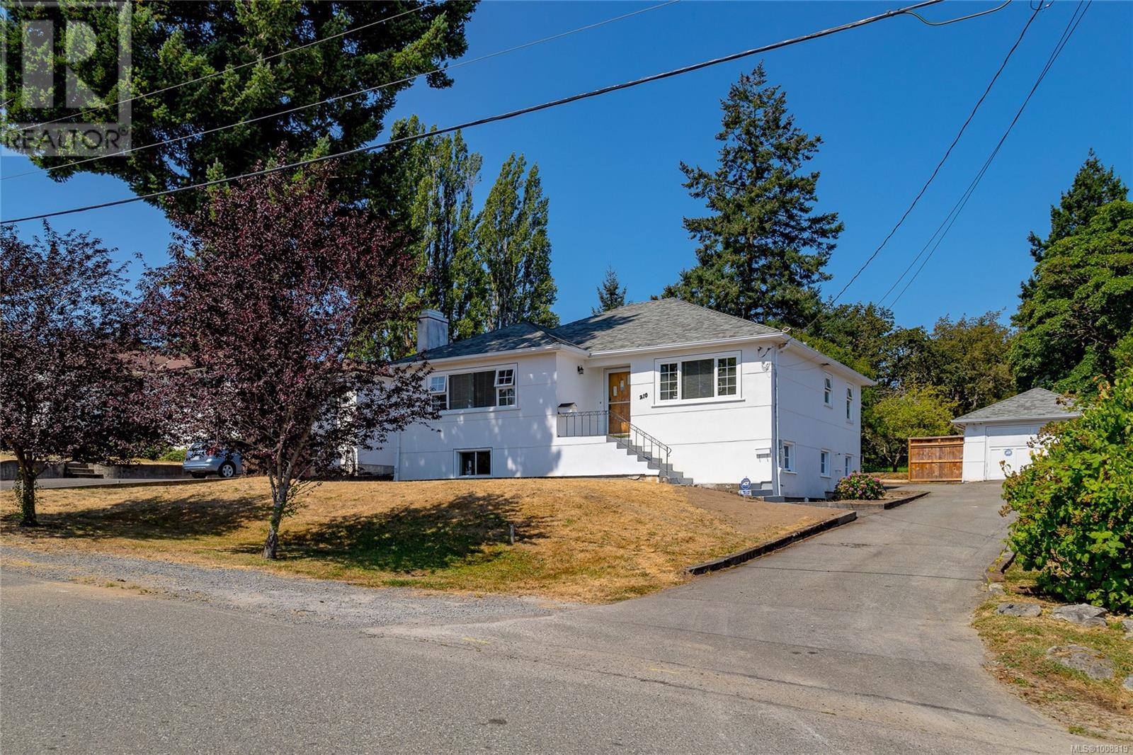 210 Suzanne Pl