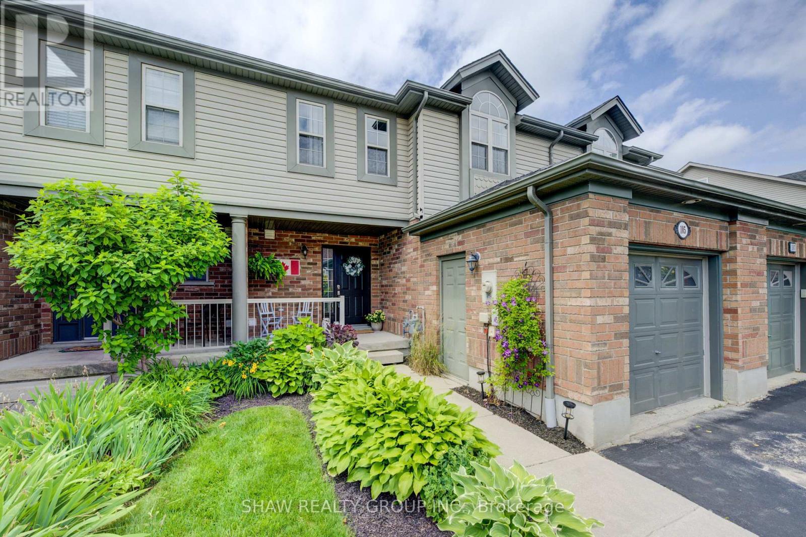 105 NORTHCLIFFE CRESCENT