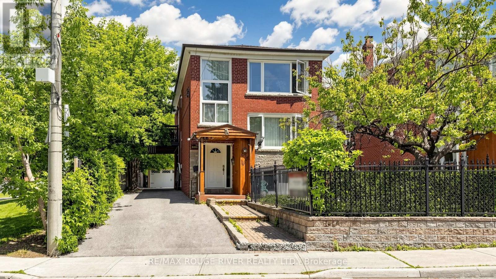 263 OAK PARK AVENUE