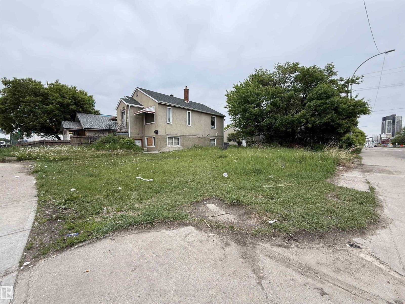 10737 95 ST NW