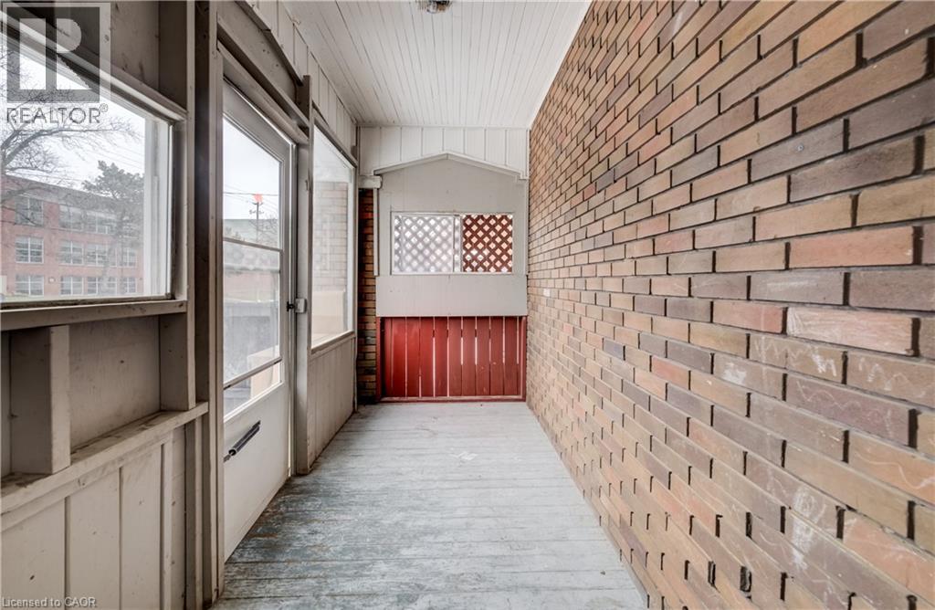 151 COURTLAND Avenue E