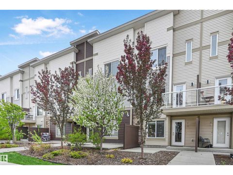 #30 804 WELSH DR SW Edmonton AB T6T1A6