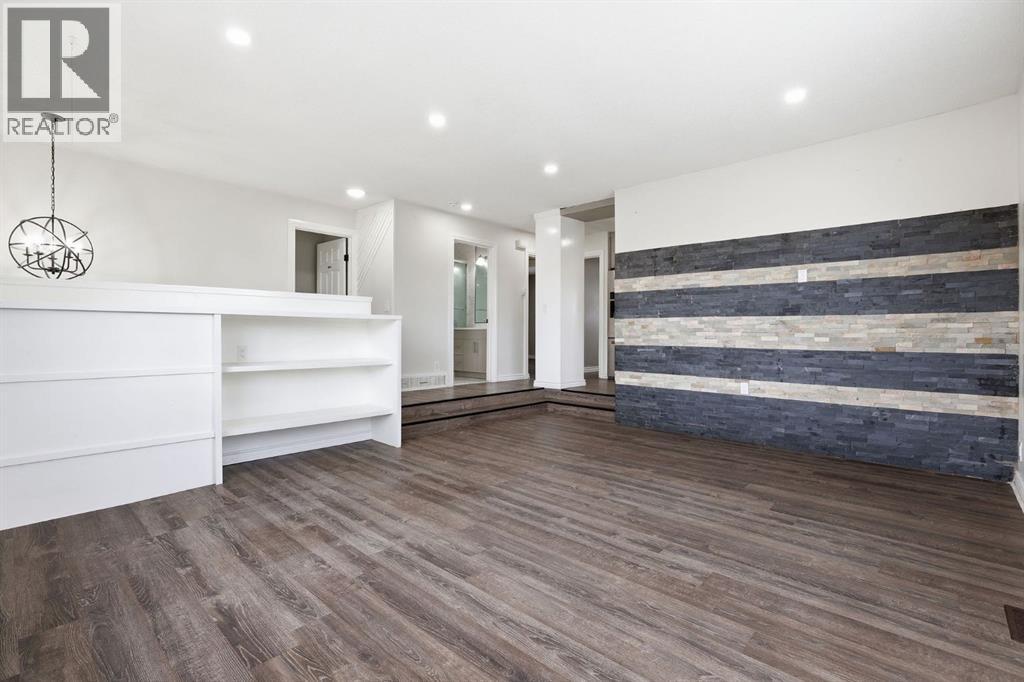 28 Fallingworth Court NE