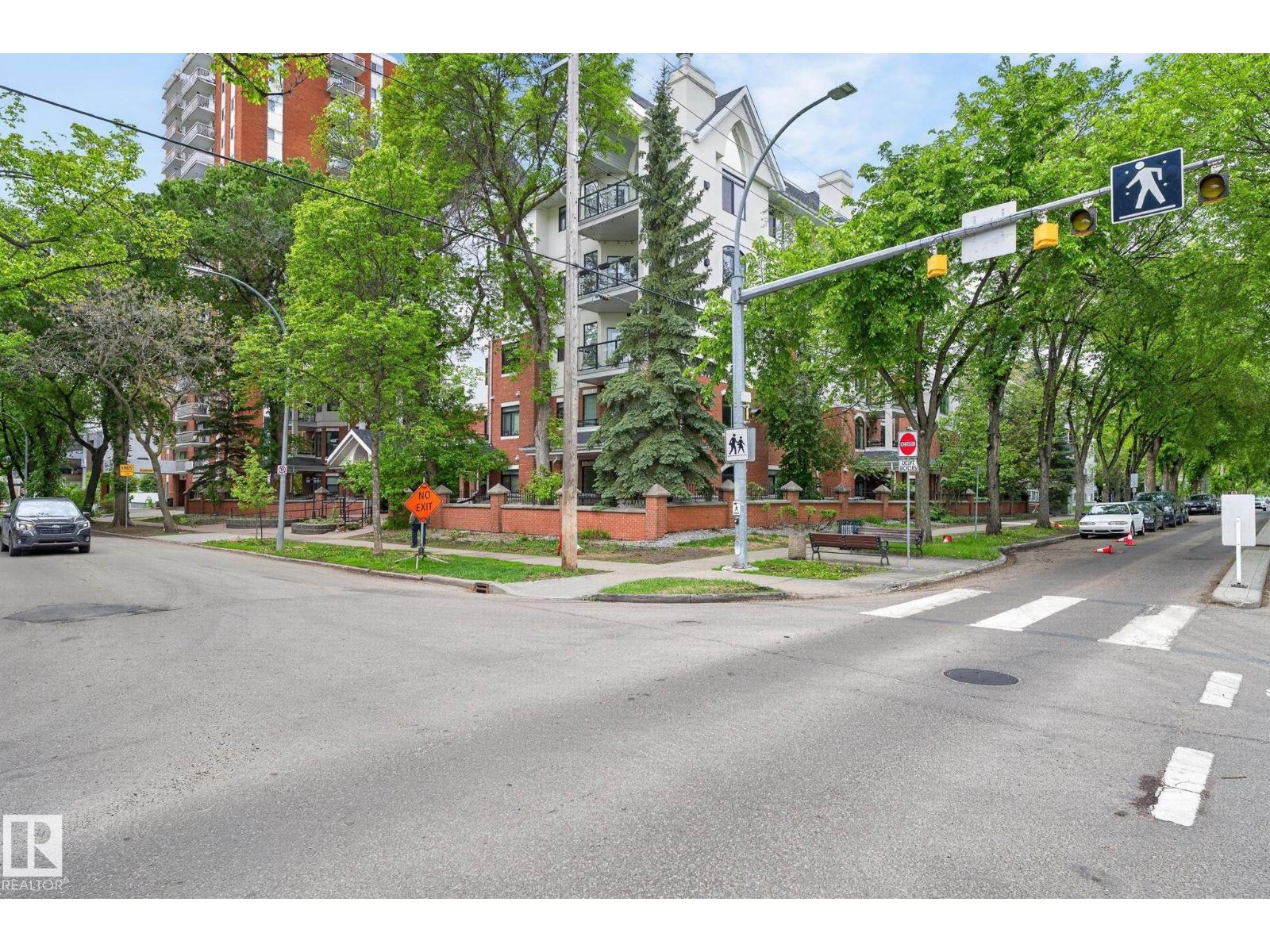 #205 10178 117 ST NW NW