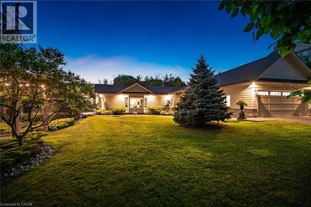 882-888 FAIRWAY Road N