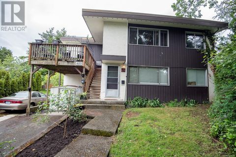 651 Admirals Rd Esquimalt BC V9A2N6
