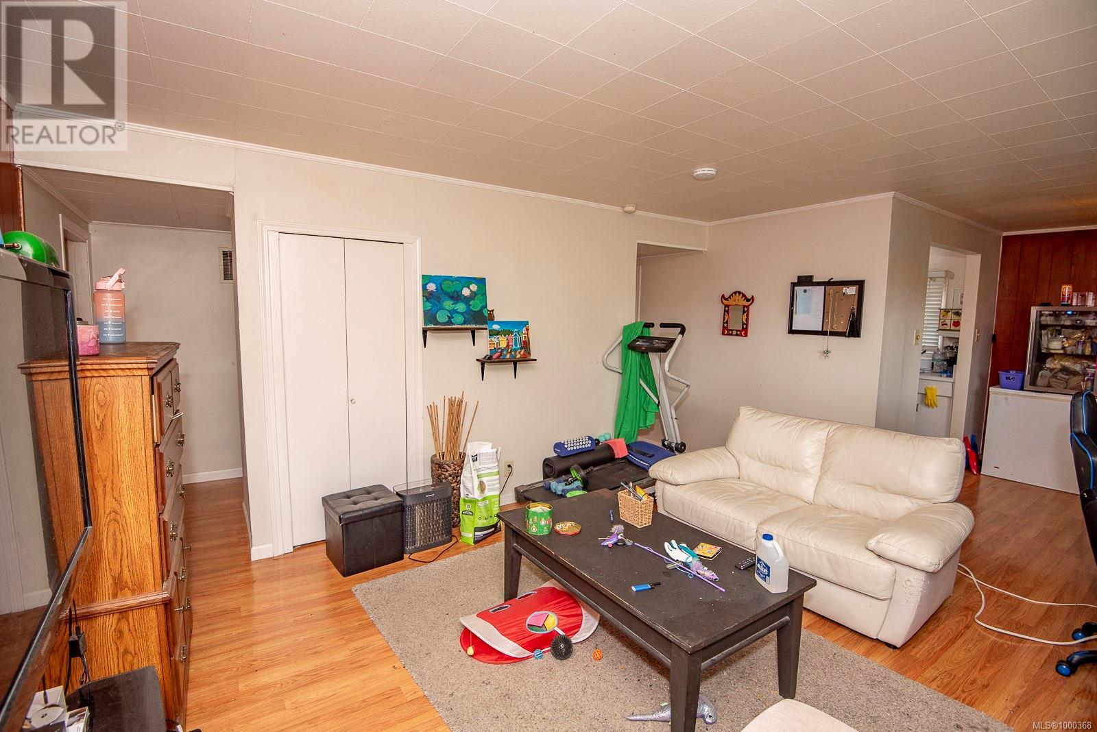 651 Admirals Rd