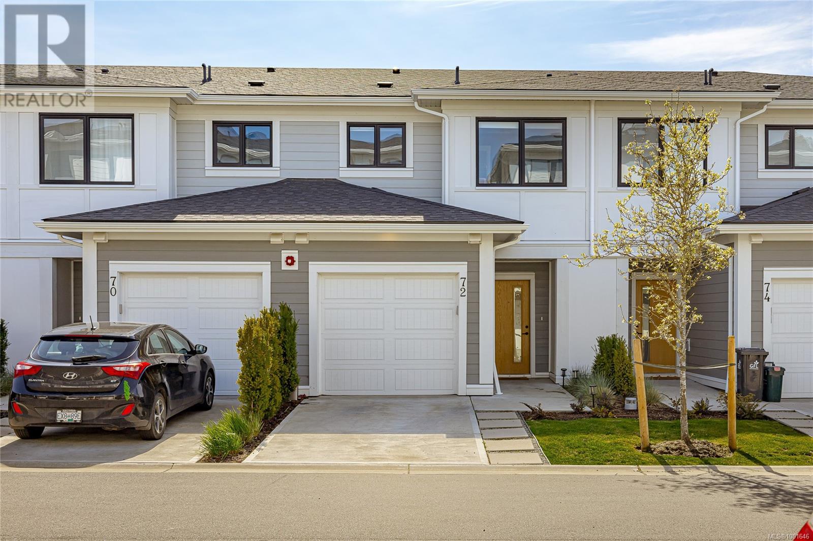 72 255 Caspian Dr
