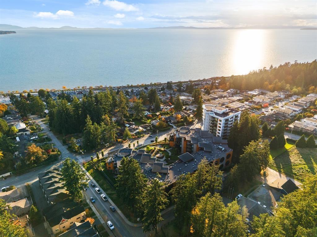 208 14855 THRIFT AVENUE