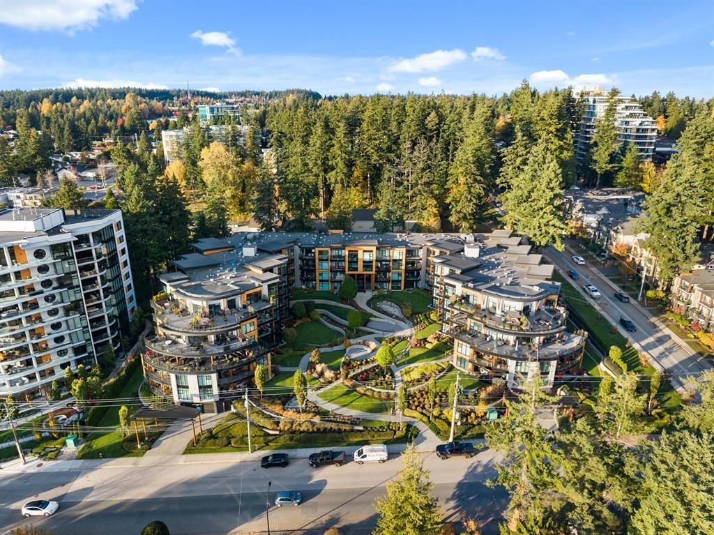 208 14855 THRIFT AVENUE