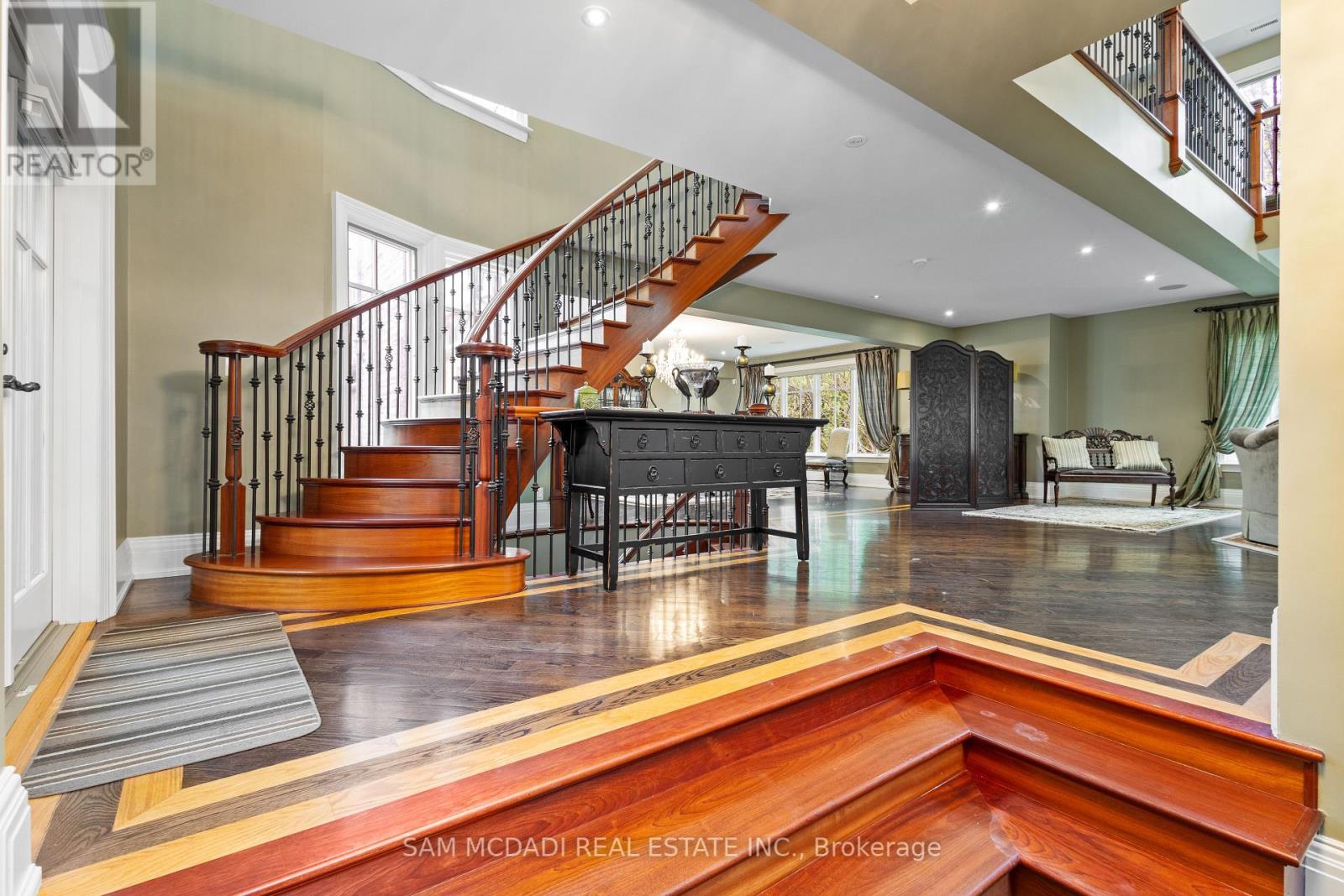 839 LAKESHORE ROAD