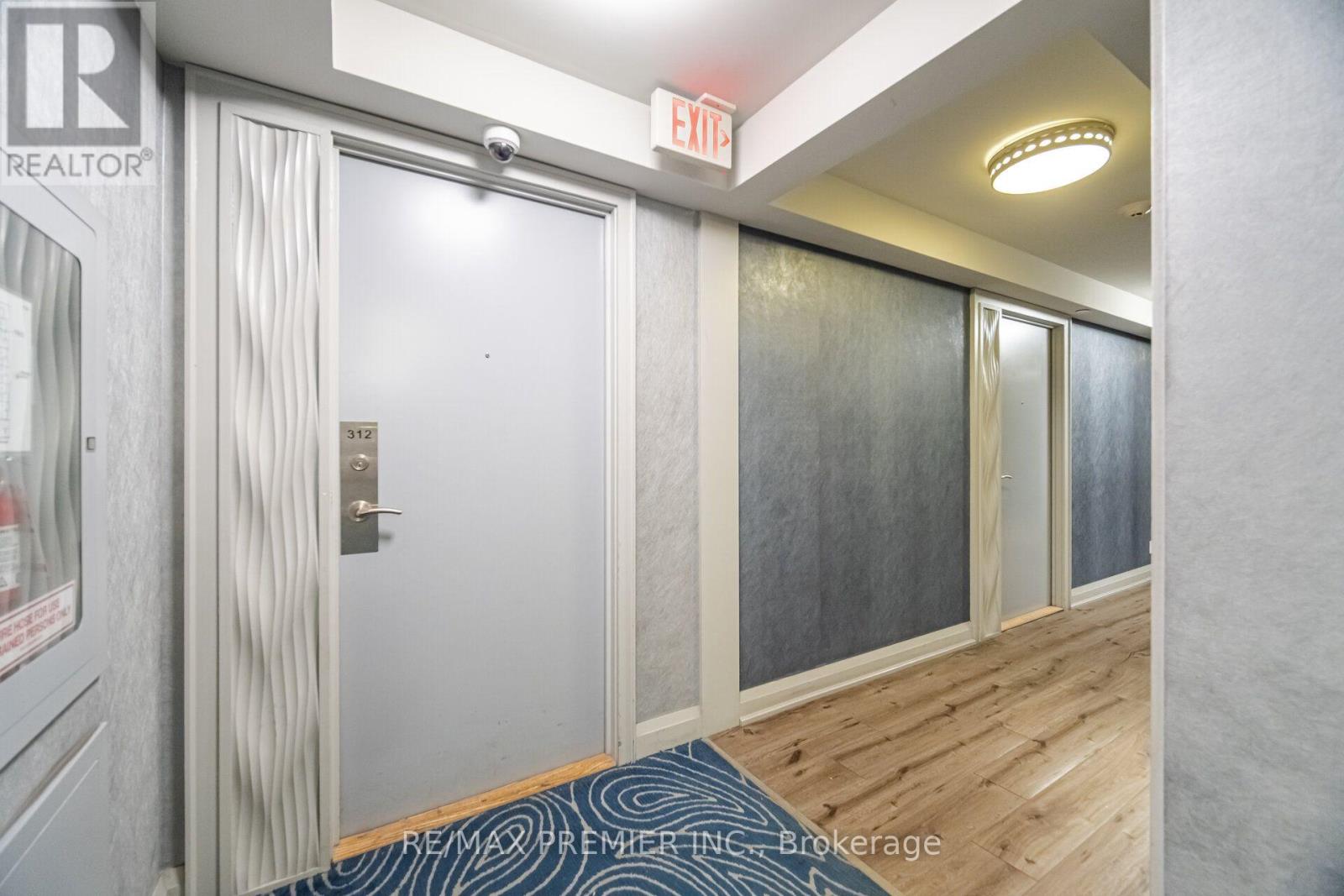 312 - 80 ESTHER LORRIE DRIVE