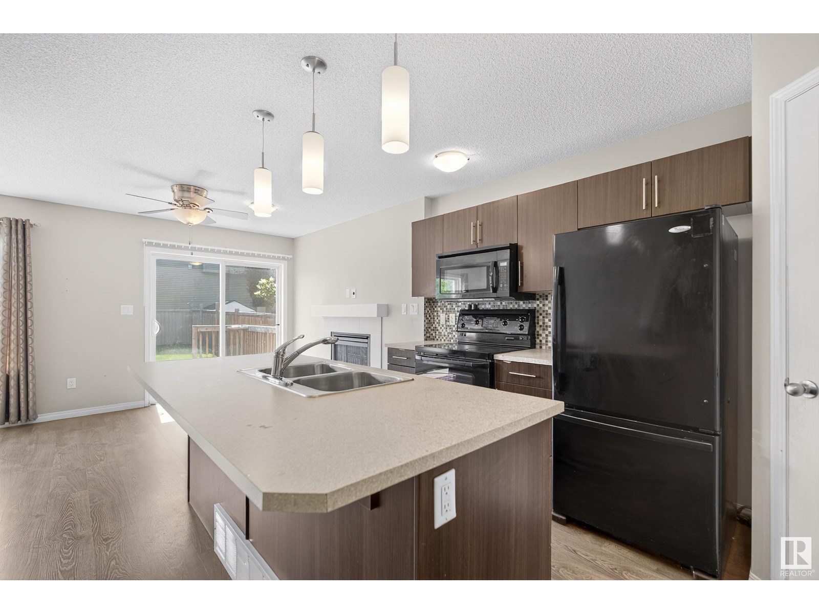 1945 CHAPMAN RD SW