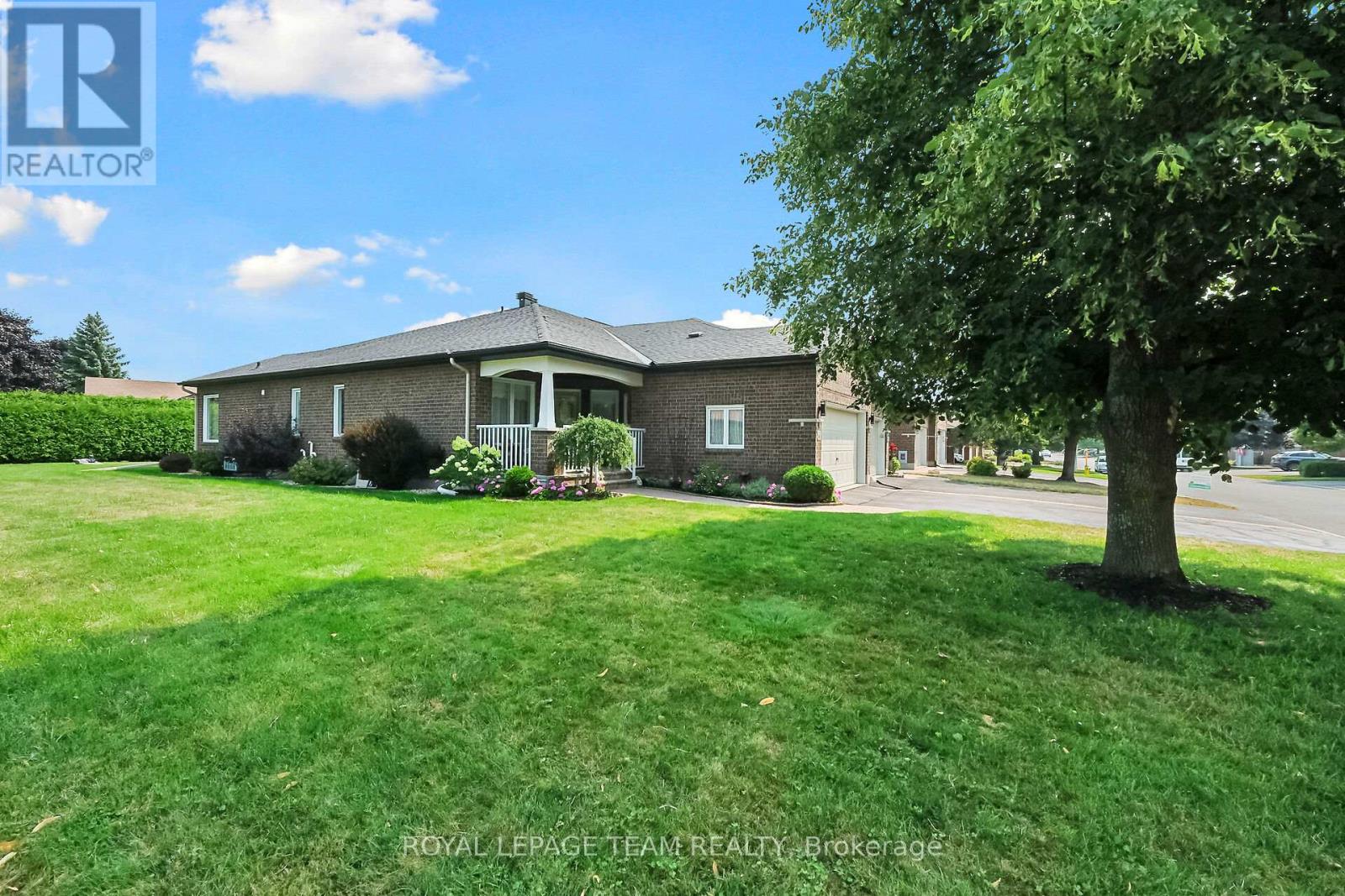 20 PEREGRINE CRESCENT