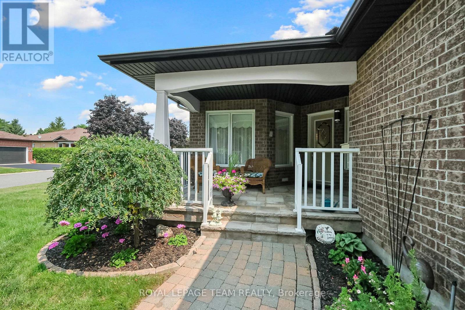 20 PEREGRINE CRESCENT