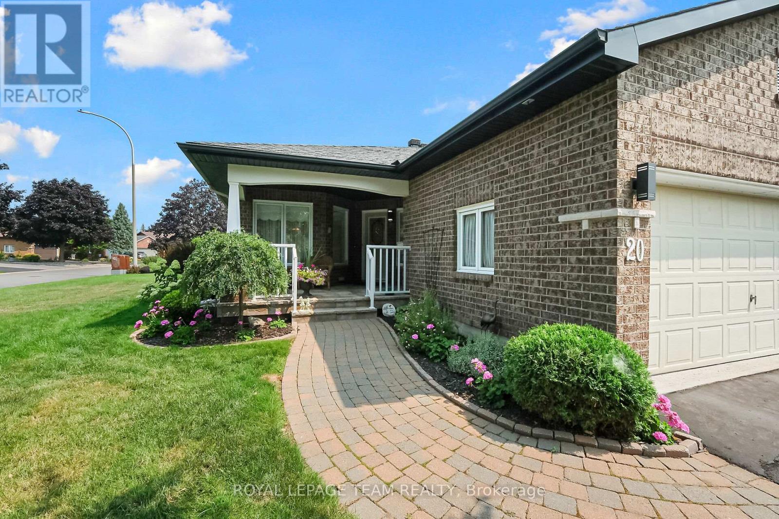 20 PEREGRINE CRESCENT