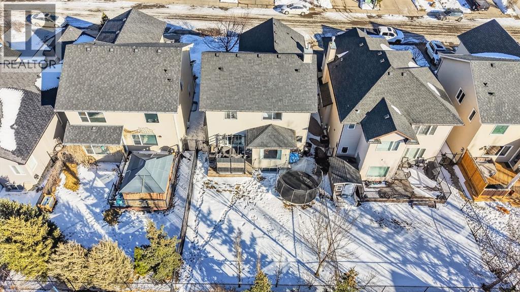 29 Cougarstone Manor SW