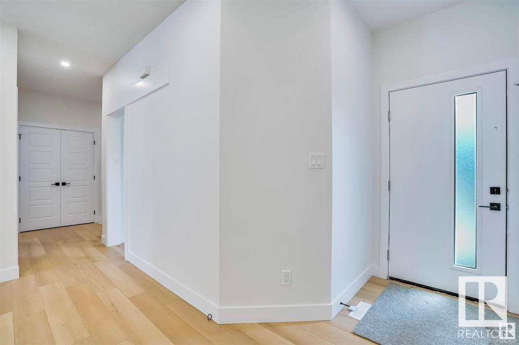 37 MEADOWBROOK WY