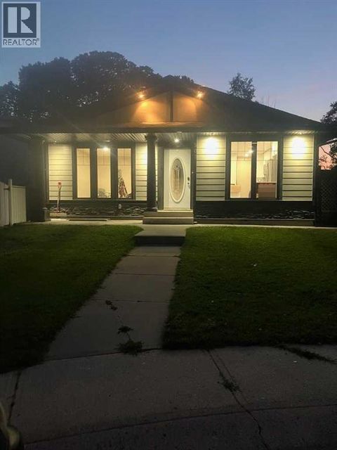 505 7 Street SE High River AB T1V1K8