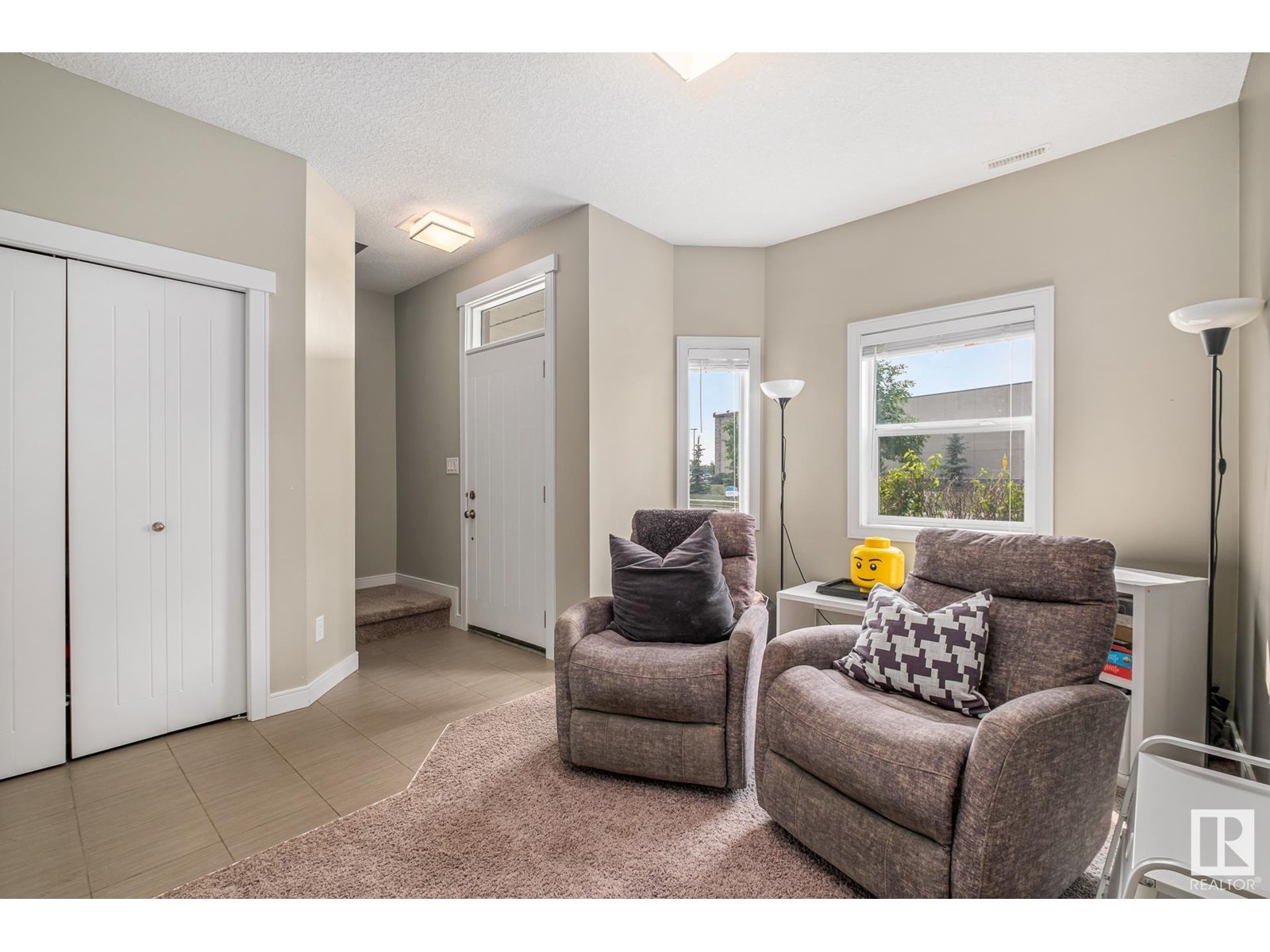 #13 150 Everitt DR N
