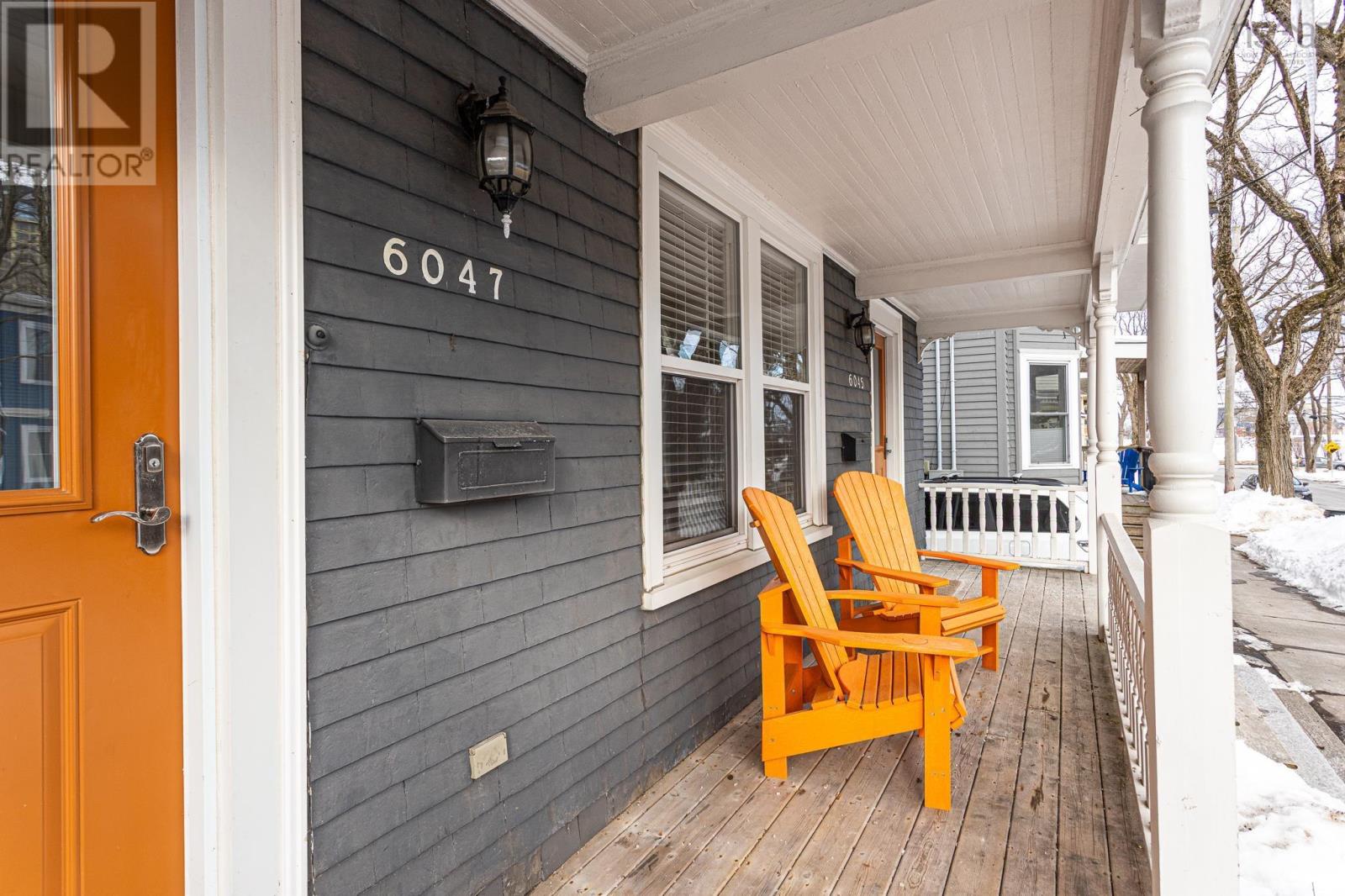 6045/6047 Williams Street