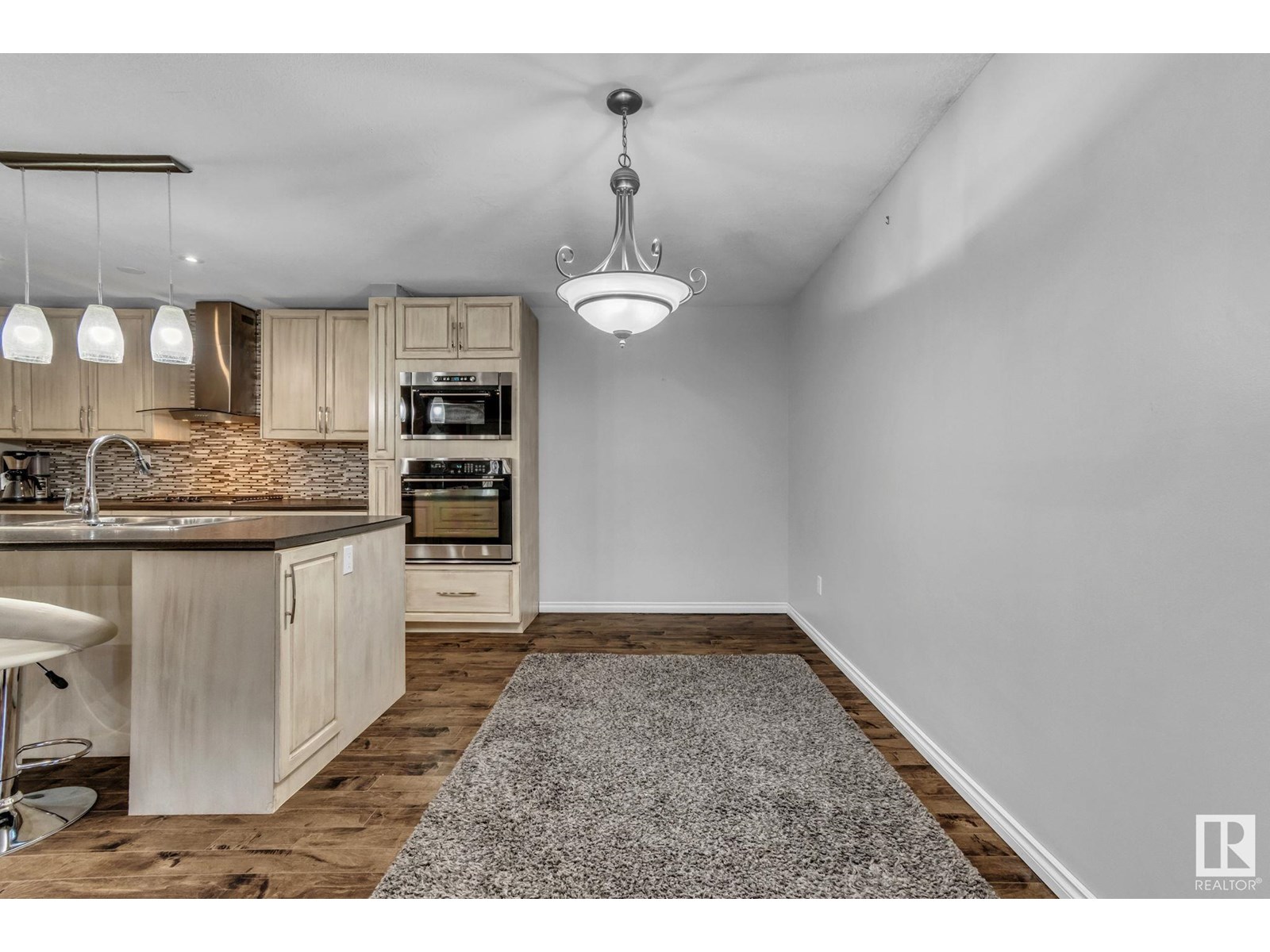 5758 172 ST NW