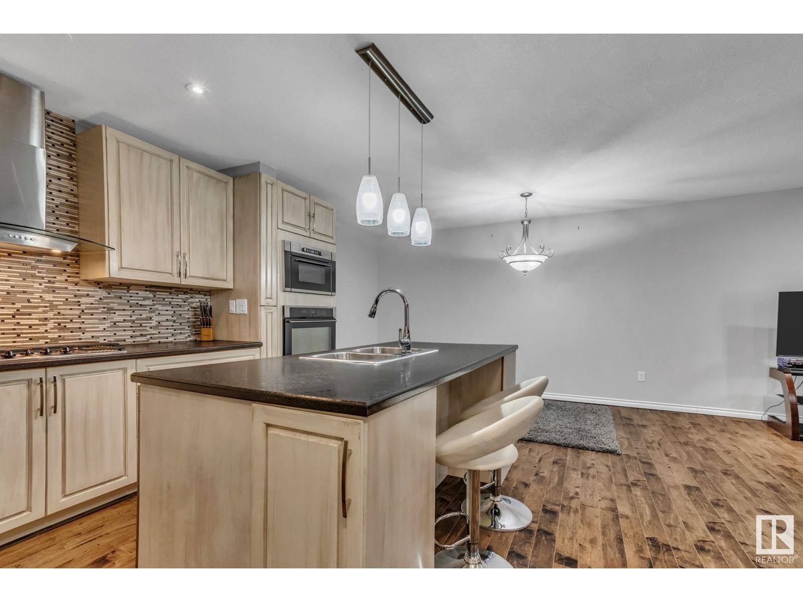 5758 172 ST NW