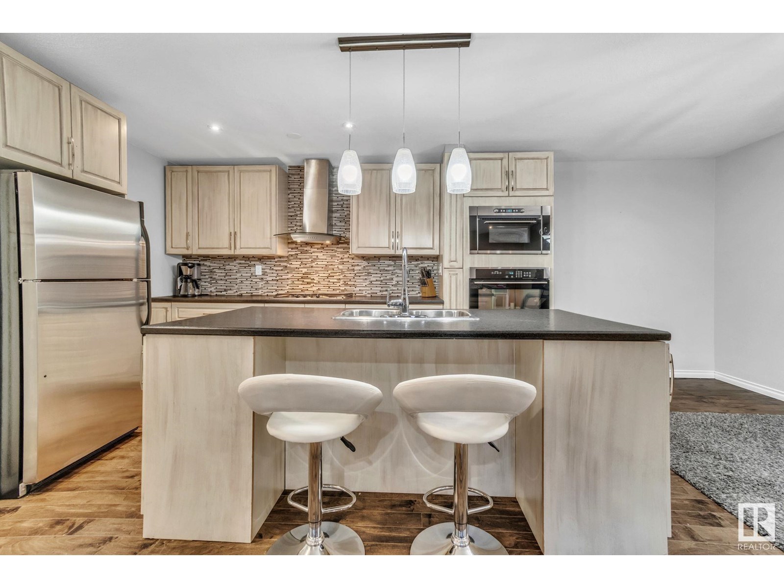 5758 172 ST NW