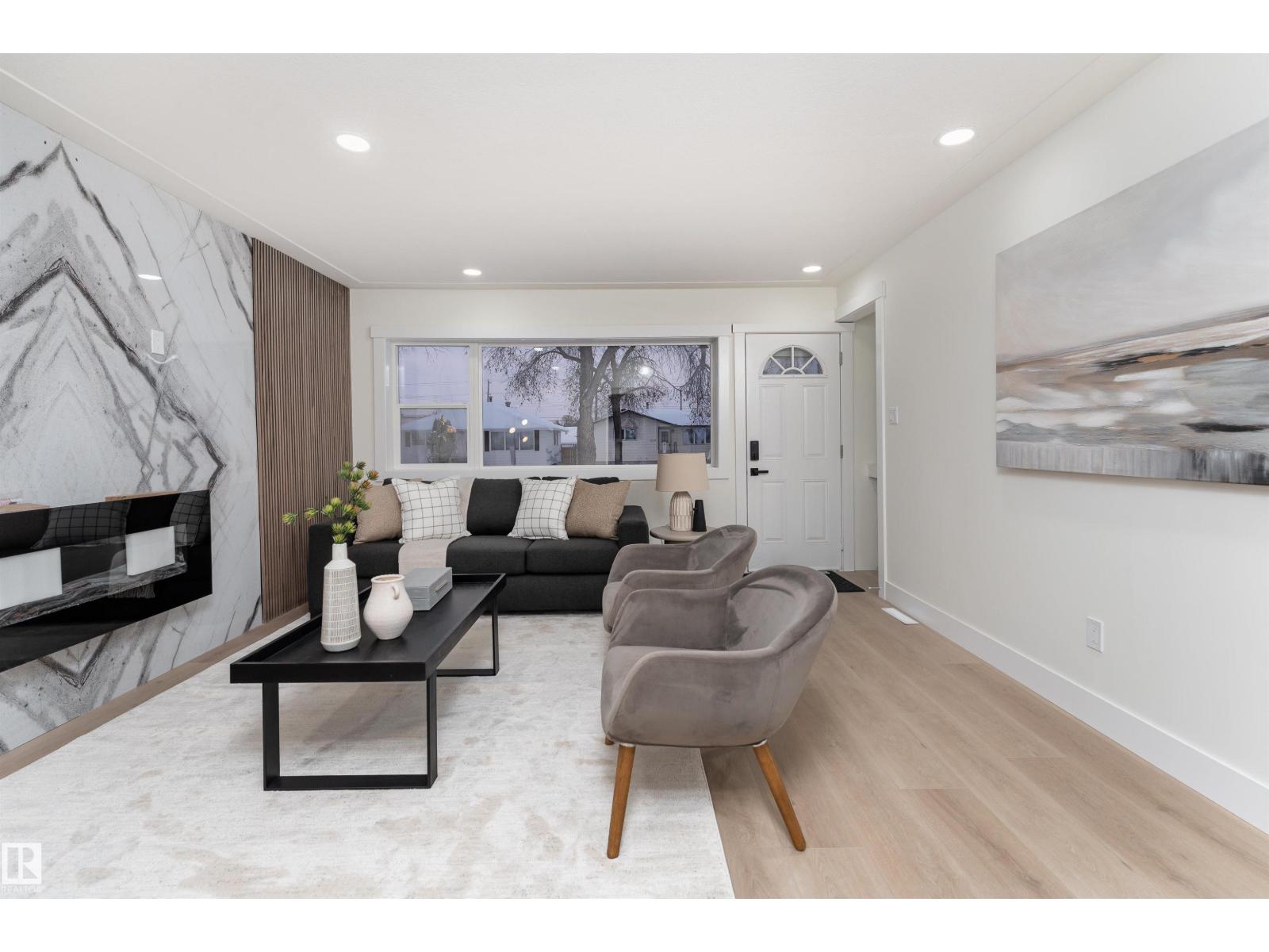 12220 51 ST NW