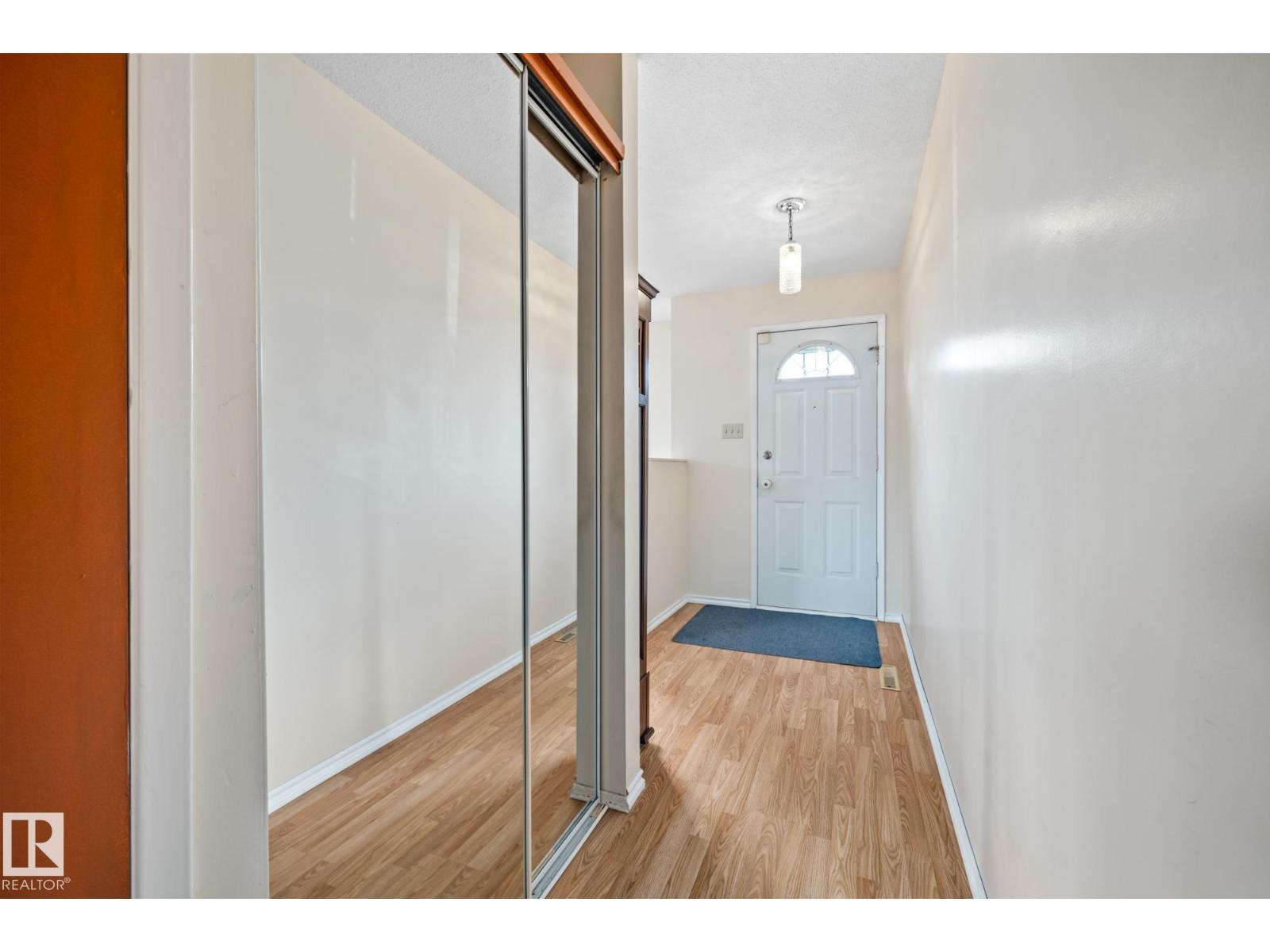 10832 31 ST NW
