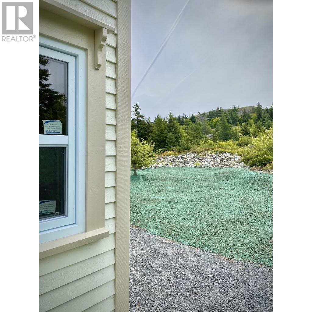 272 Seaforest Drive
