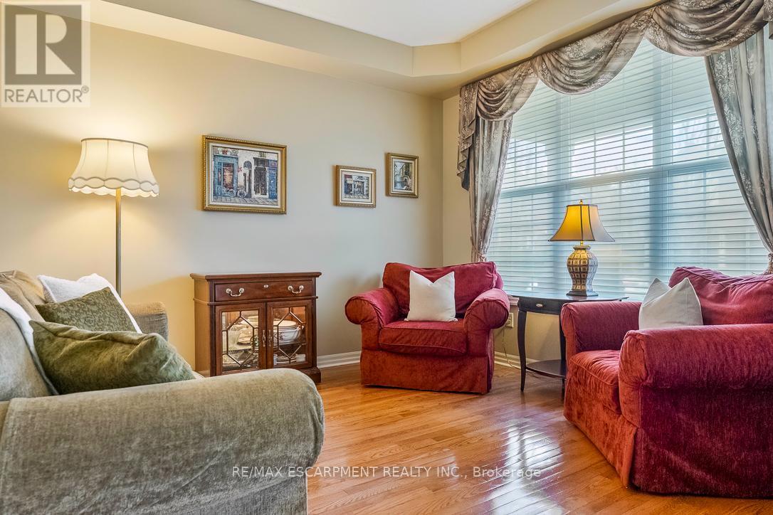 2464 PEBBLESTONE COURT