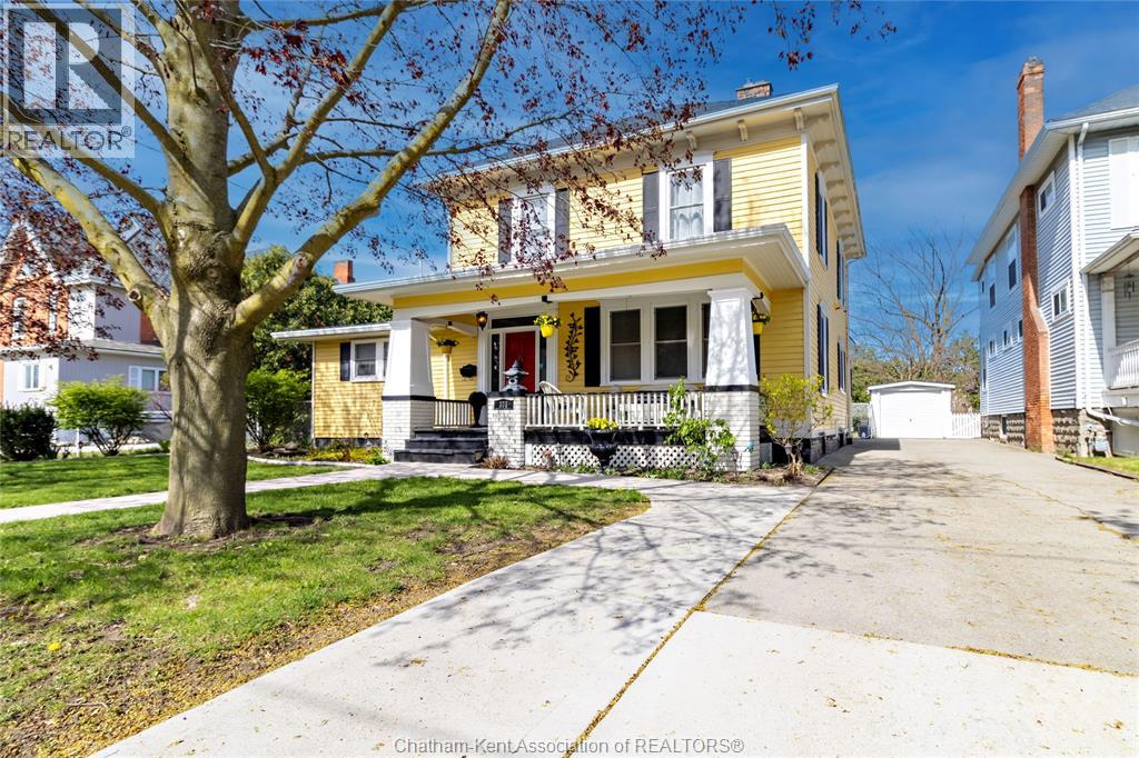 335 Wellington STREET West